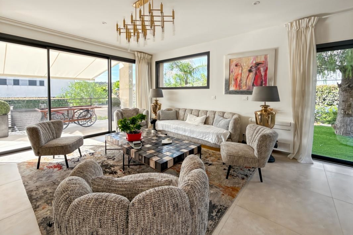 Maison de luxe à vendre à Saint-Raphaël, 1 940 000 €, Photo 5