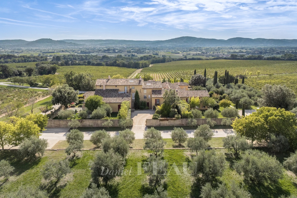 Luxury House for sale in Pertuis, 895 000 €, Photo 1