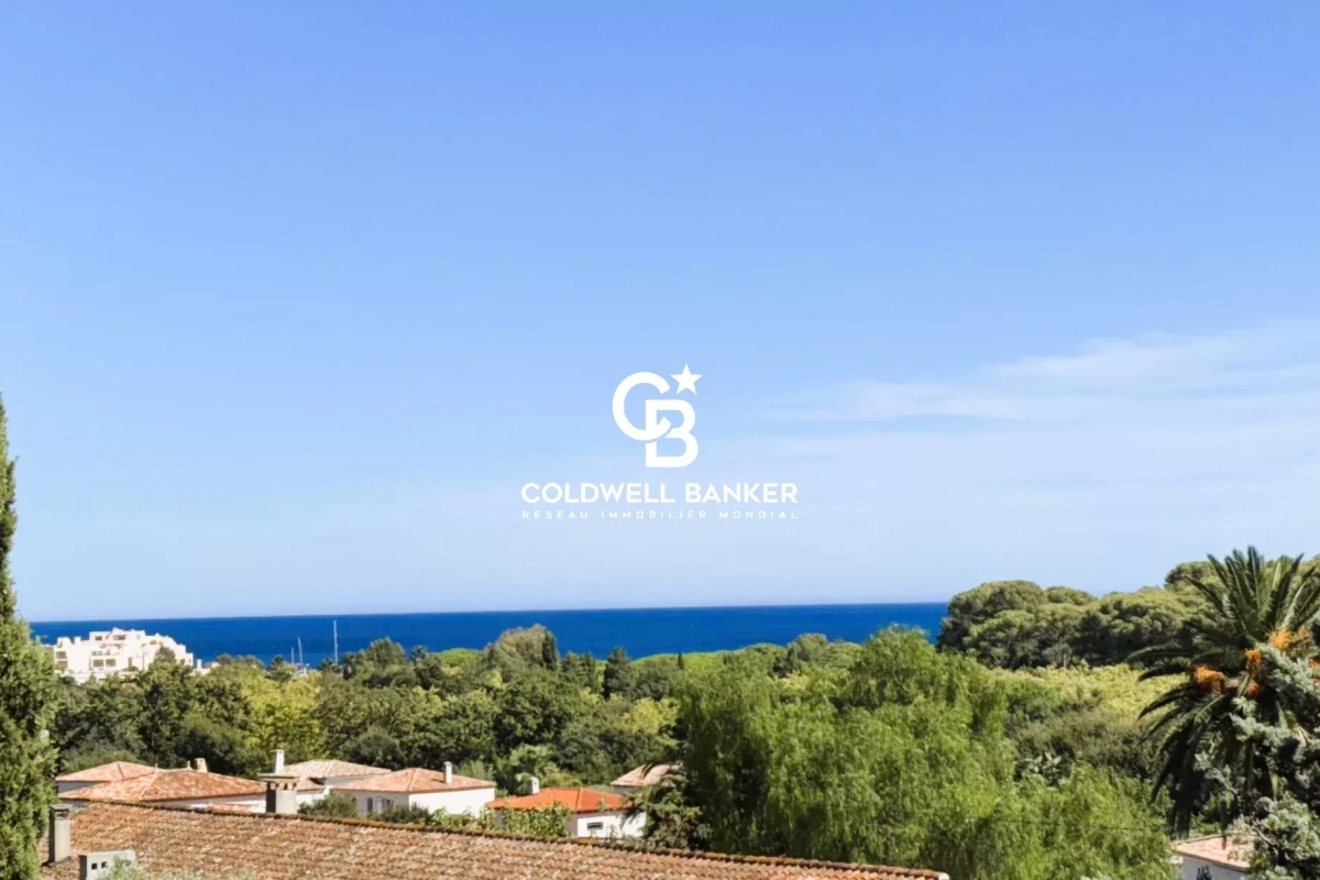 Maison de luxe à vendre à Bormes-les-Mimosas, 835 000 €, Photo 3