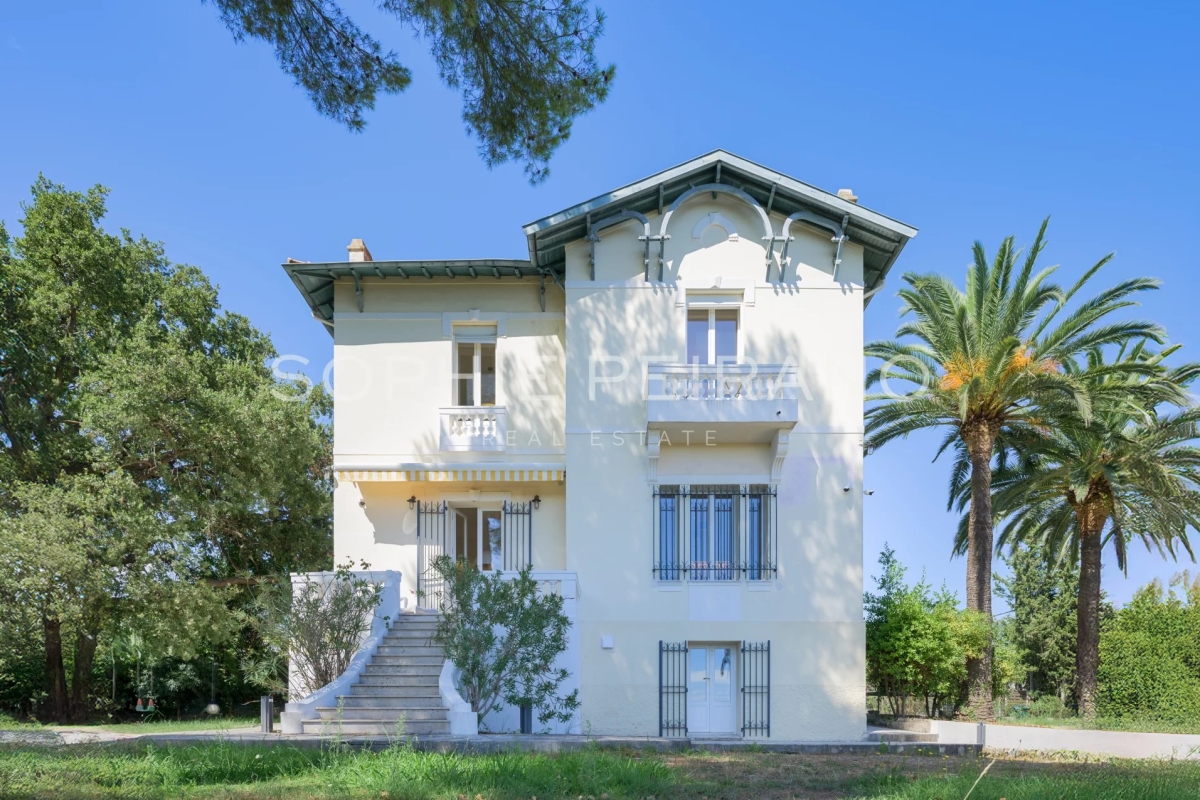 Maison de luxe à vendre à Cap d'Antibes, 2 499 000 €, Photo 3