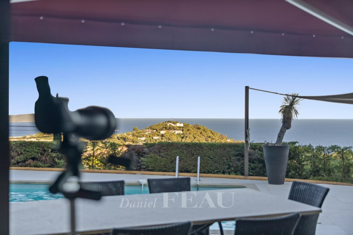 Maison de luxe à vendre à Cavalaire-sur-Mer, 1 790 000 €, Photo 5