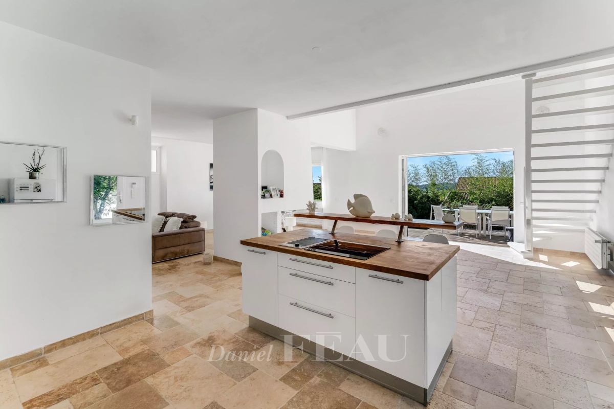 Maison de luxe à vendre à Bormes-les-Mimosas, 795 000 €, Photo 5