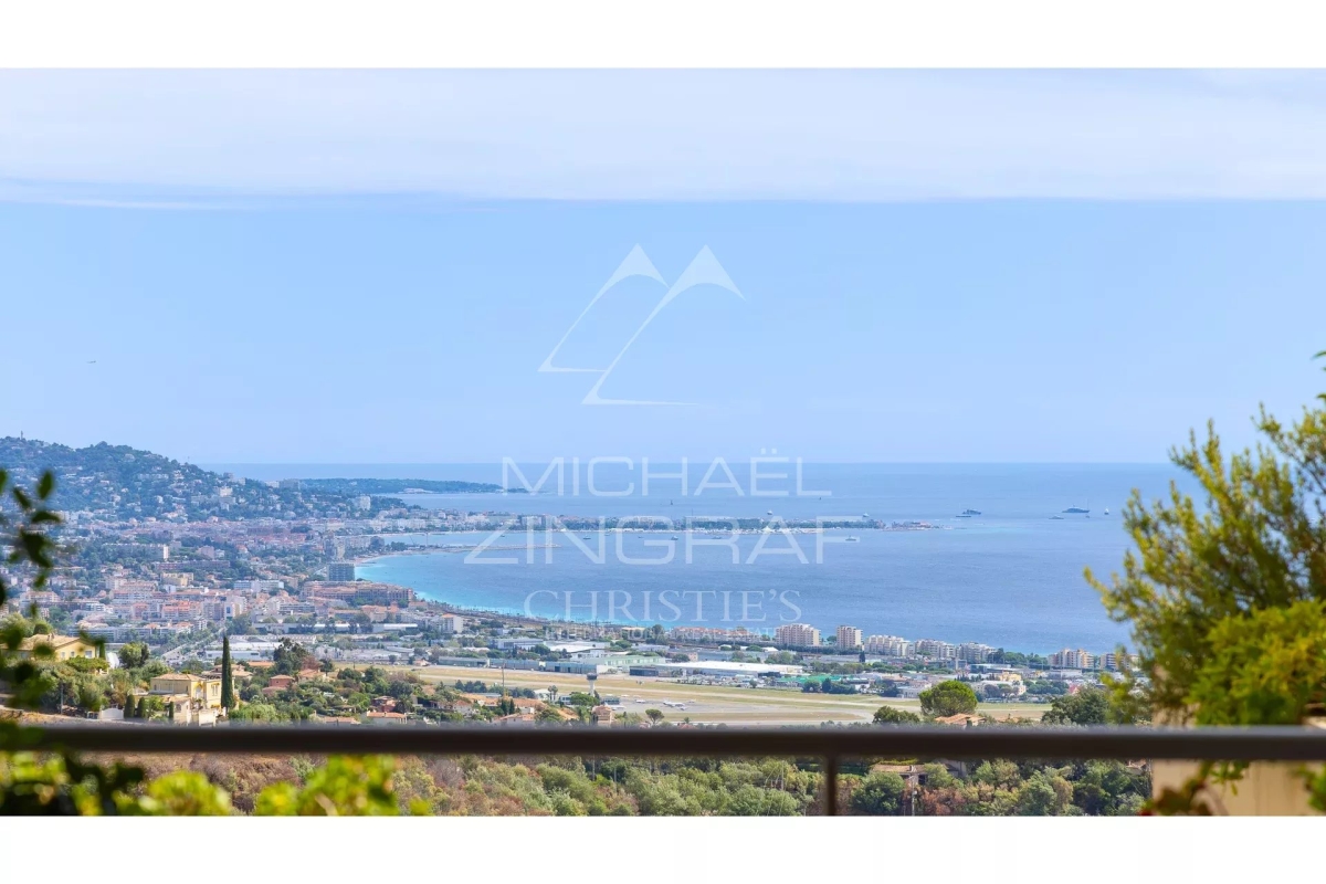 Luxury Apartment for sale in Mandelieu-la-Napoule, 1 080 000 €, Photo 1