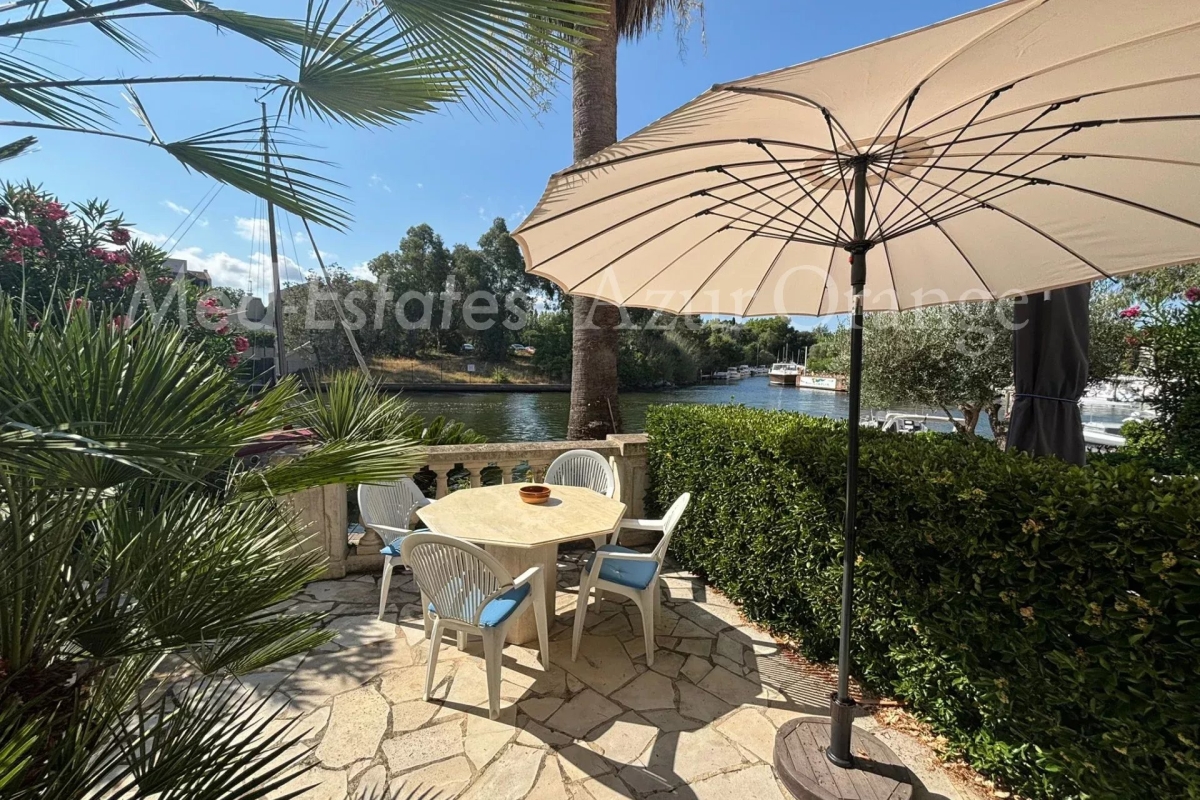 Luxury Apartment for sale in Port Grimaud, 798 000 €, Photo 1
