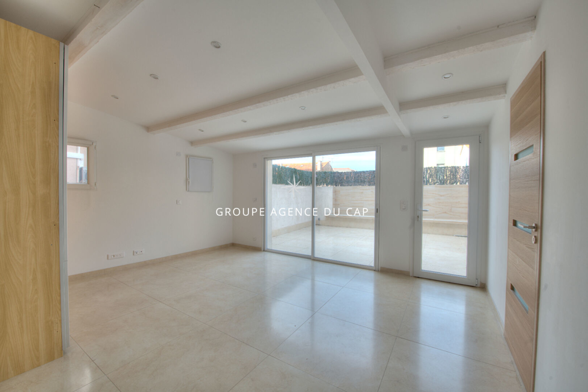 Luxury Apartment for sale in Saint-Raphaël, 775 000 €, Photo 4