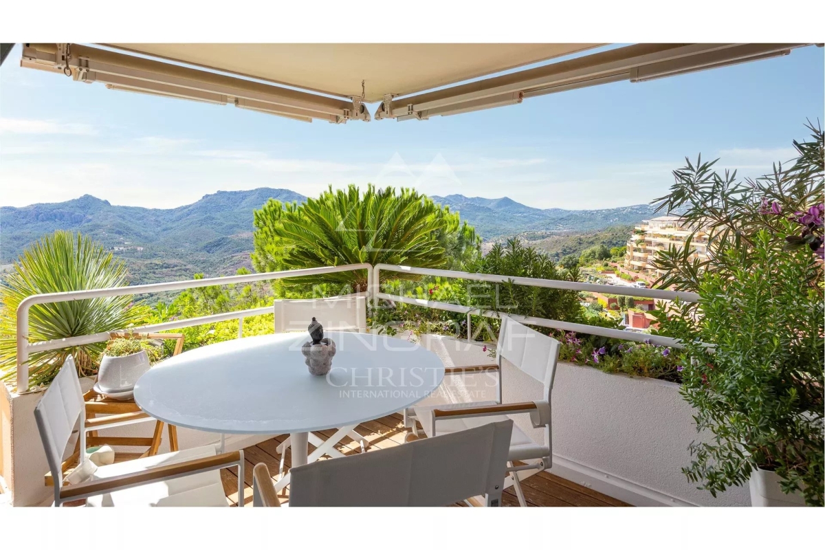 Luxury Apartment for sale in Mandelieu-la-Napoule, 1 080 000 €, Photo 5