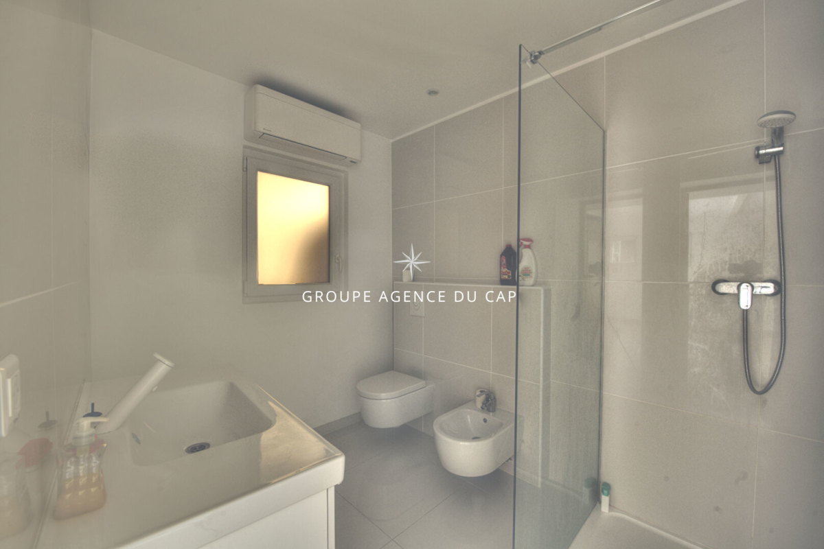 Luxury Apartment for sale in Saint-Raphaël, 775 000 €, Photo 6