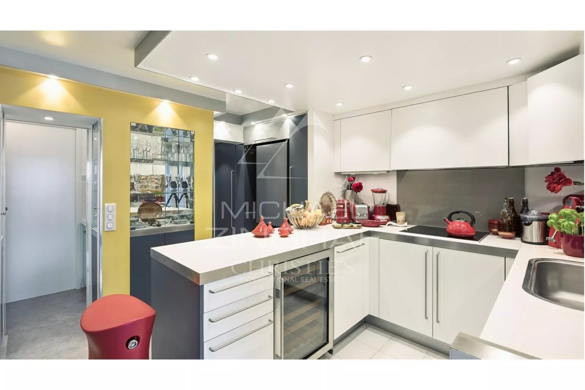 Luxury Apartment for sale in Mandelieu-la-Napoule, 1 080 000 €, Photo 6