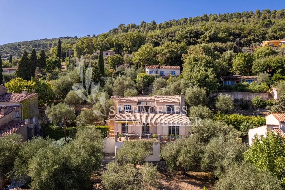 Maison de luxe à vendre à Spéracèdes, 670 000 €, Photo 1