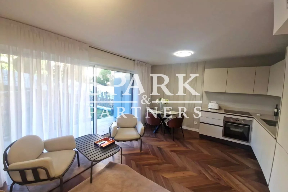 Appartement de luxe à vendre à Roquebrune-Cap-Martin, 650 000 €, Photo 1