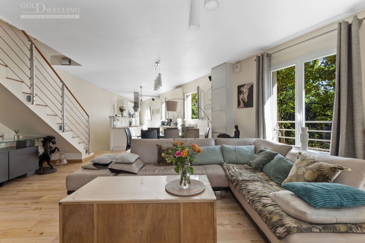 Maison de luxe à vendre à Suresnes, 1 695 000 €, Photo 2