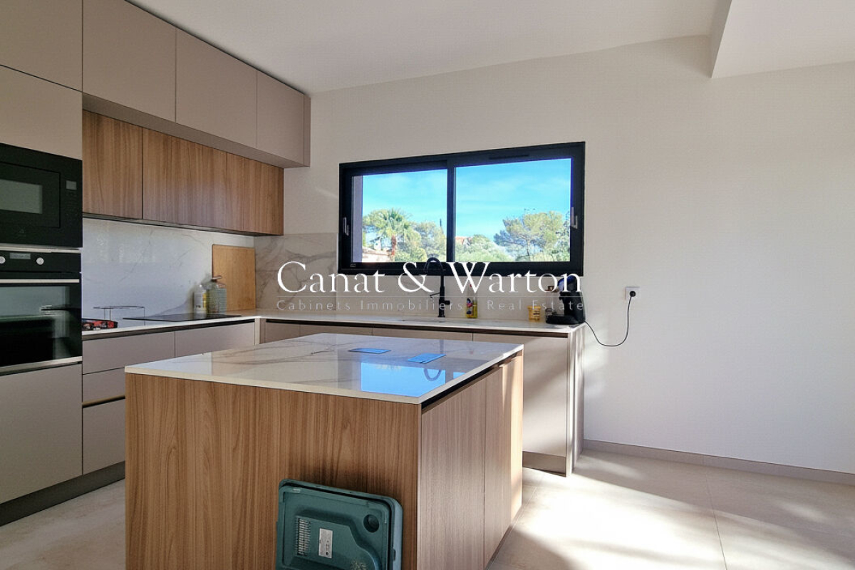 Maison de luxe à vendre à Saint-Raphaël, 910 000 €, Photo 4
