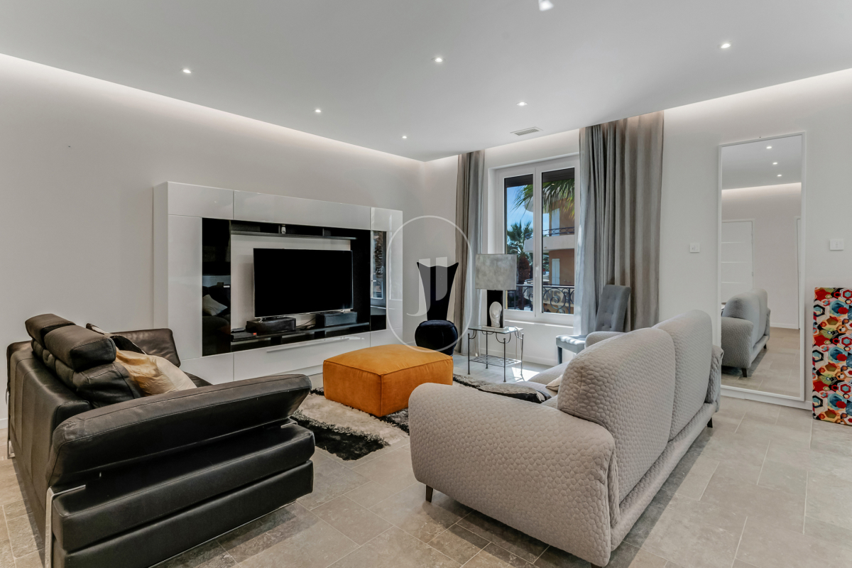 Appartement de luxe à vendre à Sainte-Maxime, 790 000 €, Photo 4