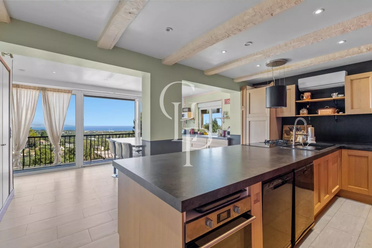 Luxury House for sale in Antibes, 1 550 000 €, Photo 6