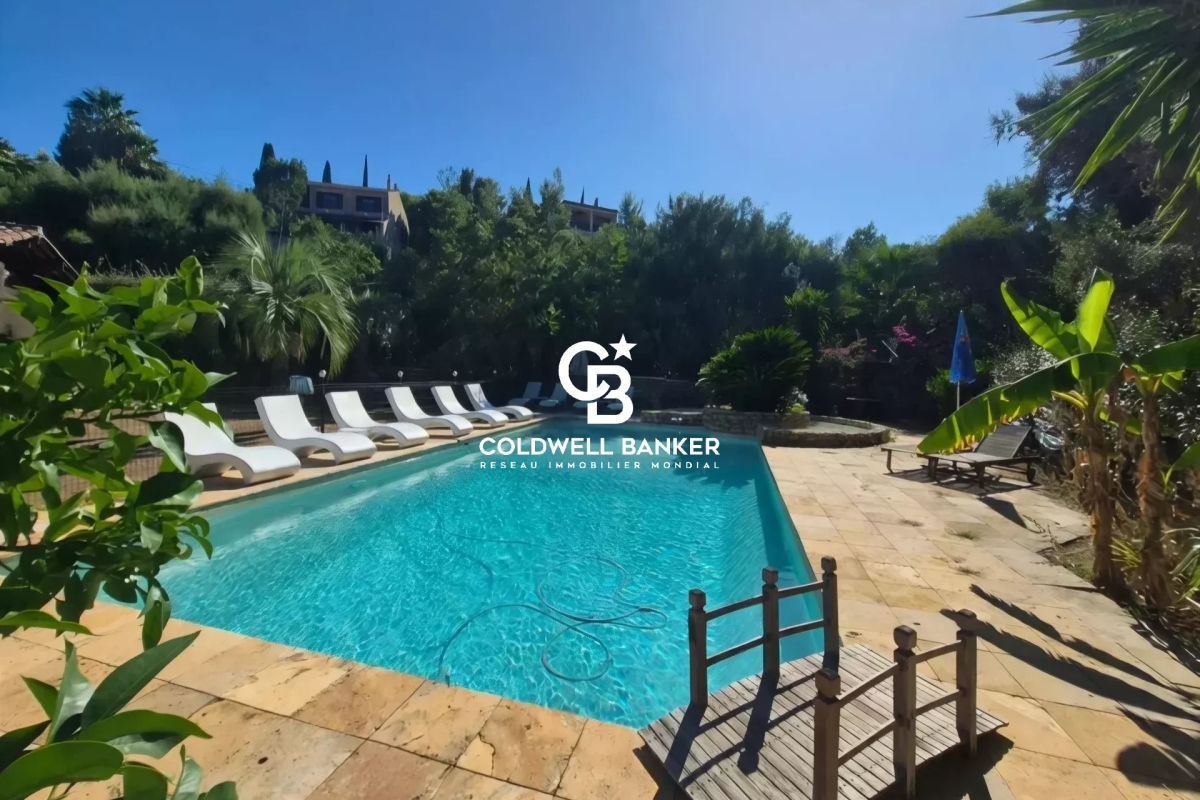 Maison de luxe à vendre à Saint-Aygulf, 1 490 000 €, Photo 3