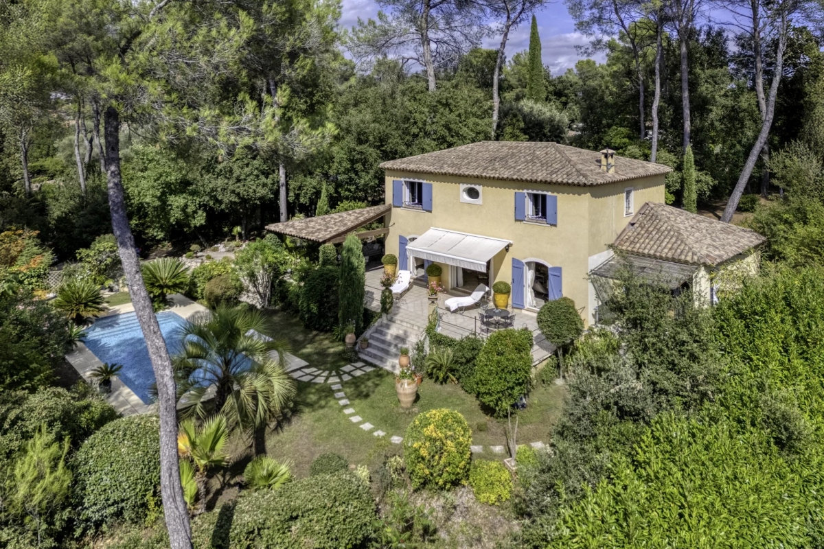 Luxury House for sale in Roquefort-les-Pins, 1 290 000 €, Photo 1
