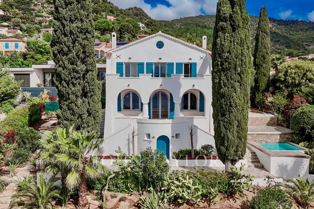 Maison de luxe à vendre à Rayol Canadel sur Mer, 2 980 000 €, Photo 1