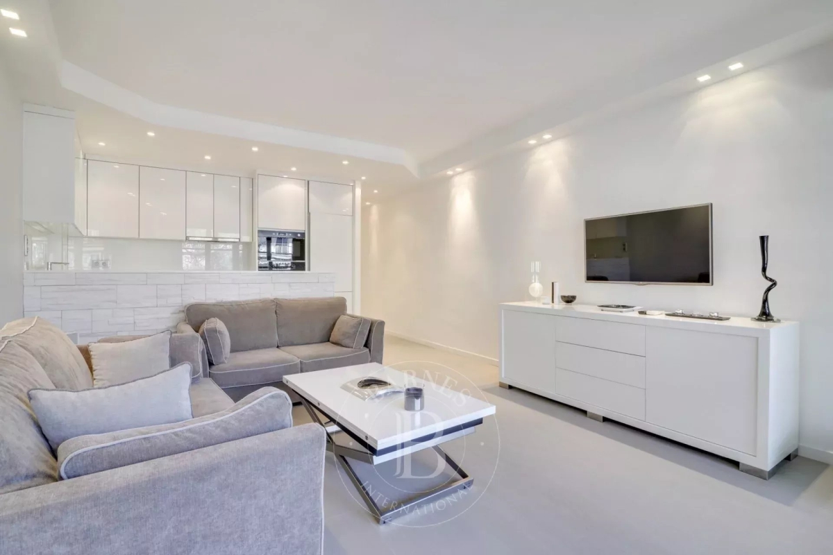 Luxury Apartment for sale in Cannes, 495 000 €, Photo 3