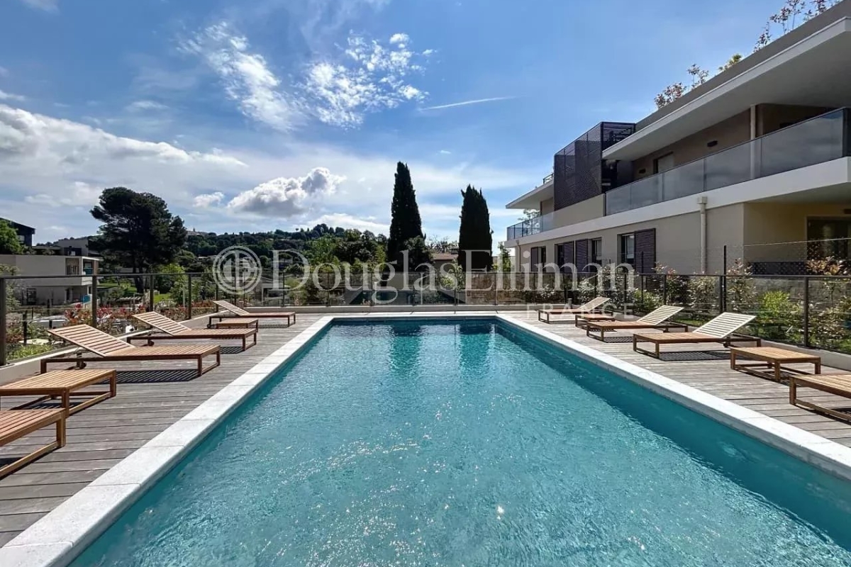 Appartement de luxe à vendre à Mougins, 795 000 €, Photo 2
