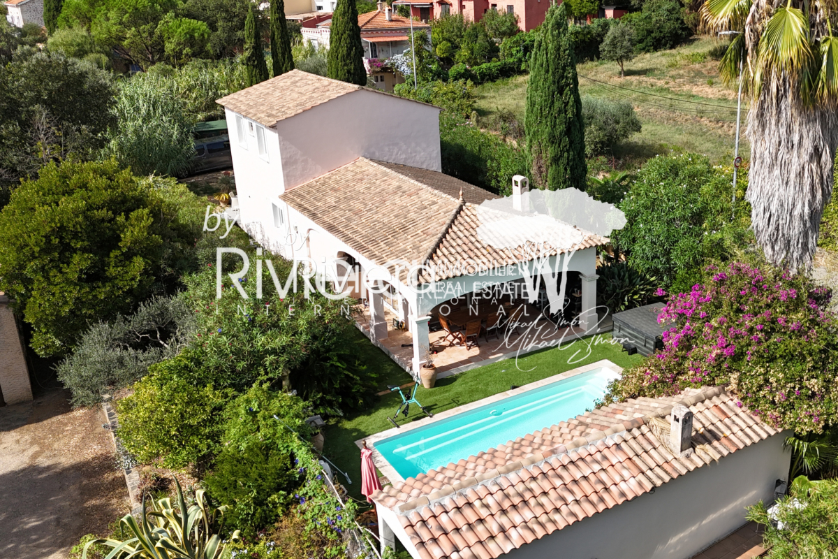 Luxury House for sale in Cavalaire-sur-Mer, 995 000 €, Photo 1