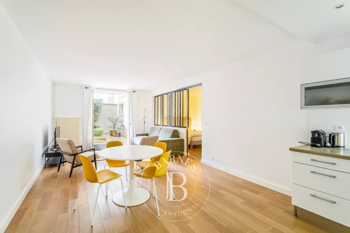 Luxury Apartment for sale in Paris 3Ème, 735 000 €, Photo 1