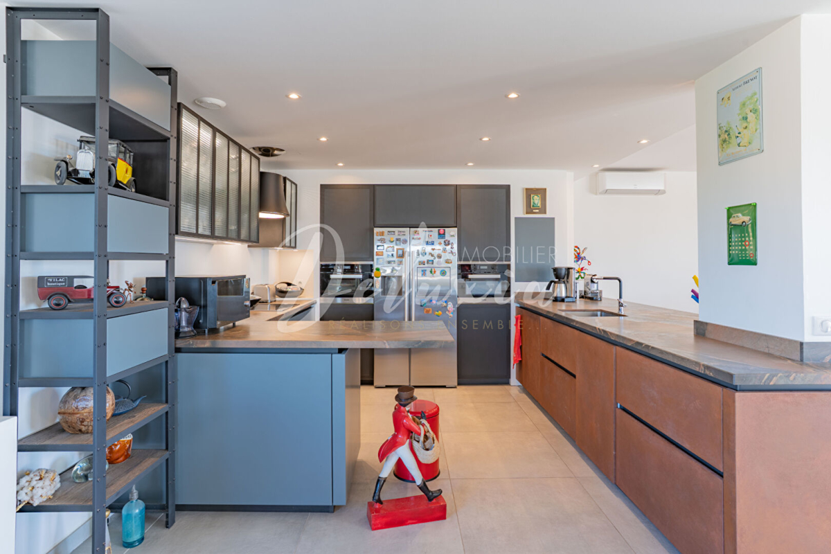 Luxury Apartment for sale in Saint-Raphaël, 1 390 000 €, Photo 6