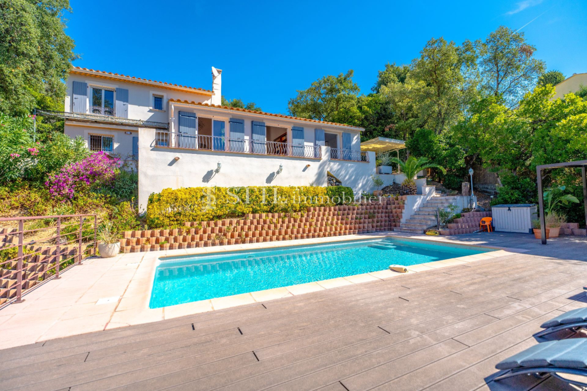 Maison de luxe à vendre à Les Issambres, 840 000 €, Photo 2