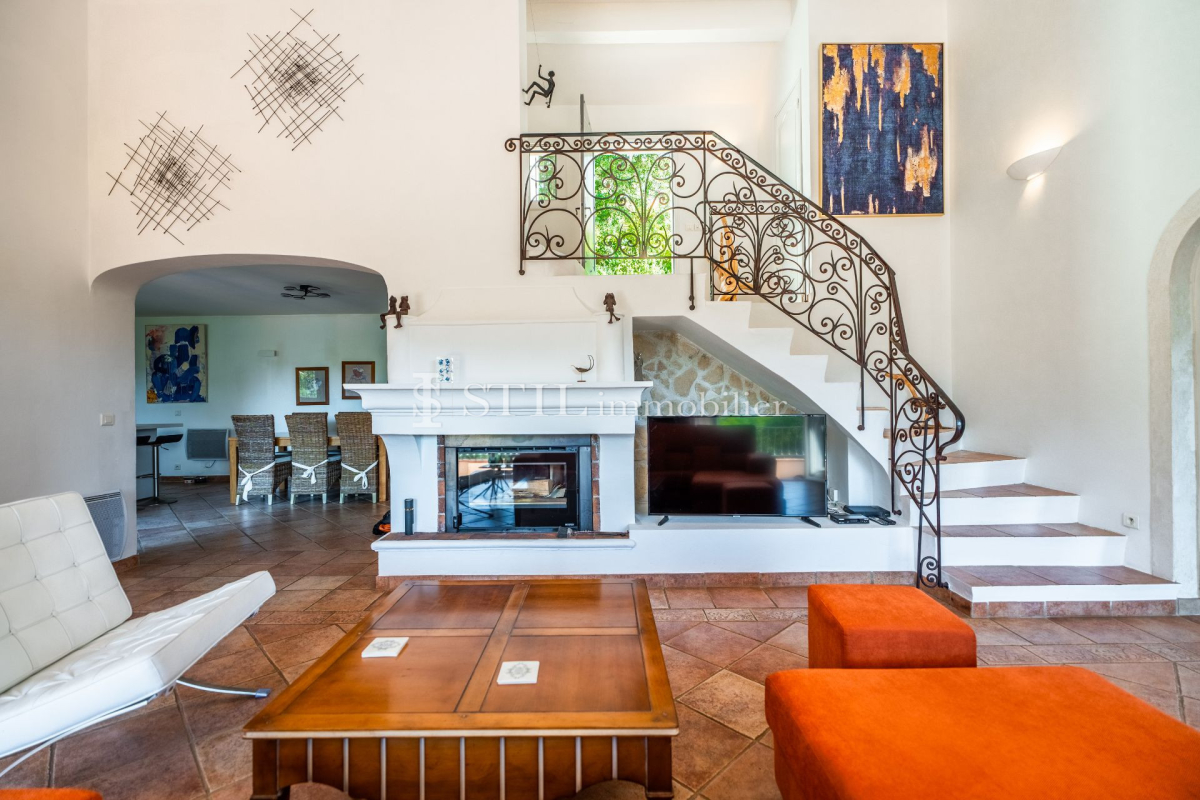 Maison de luxe à vendre à Les Issambres, 840 000 €, Photo 4