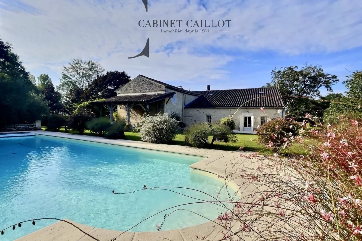 Maison de luxe à vendre à Saint-Germain-du-Seudre, 690 000 €, Photo 4