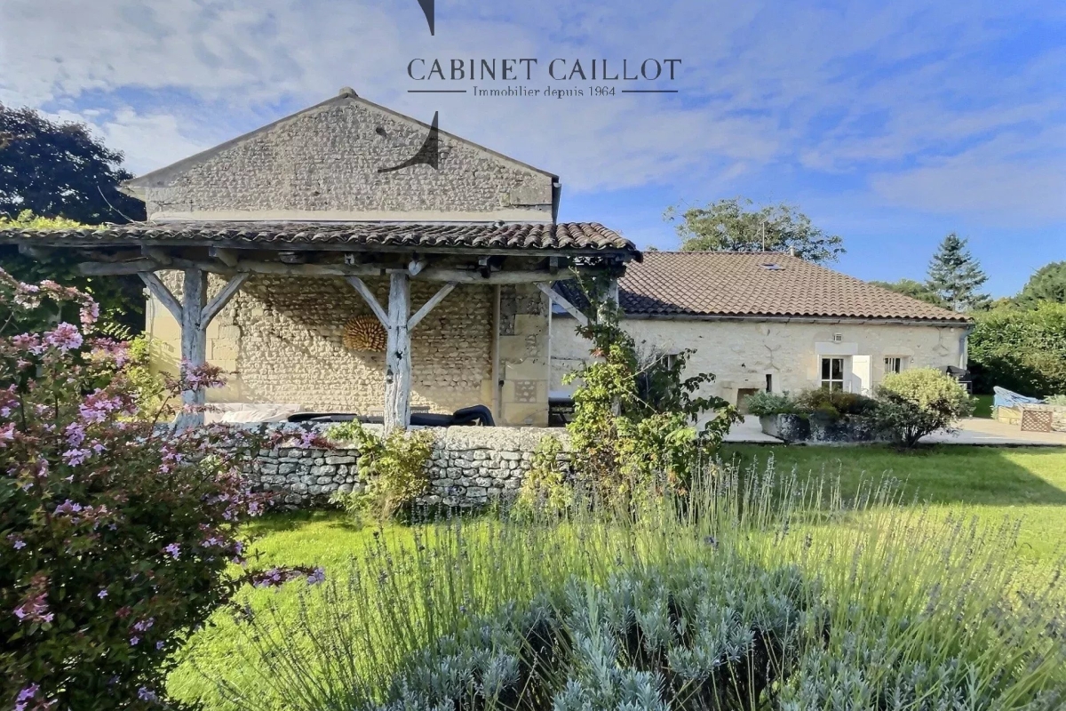 Maison de luxe à vendre à Saint-Germain-du-Seudre, 690 000 €, Photo 5
