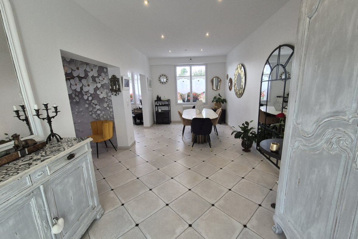 Maison de luxe à vendre à Royan, 572 000 €, Photo 2
