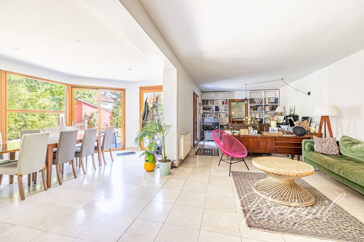 Maison de luxe à vendre à Saint Maur des Fosses, 940 000 €, Photo 2