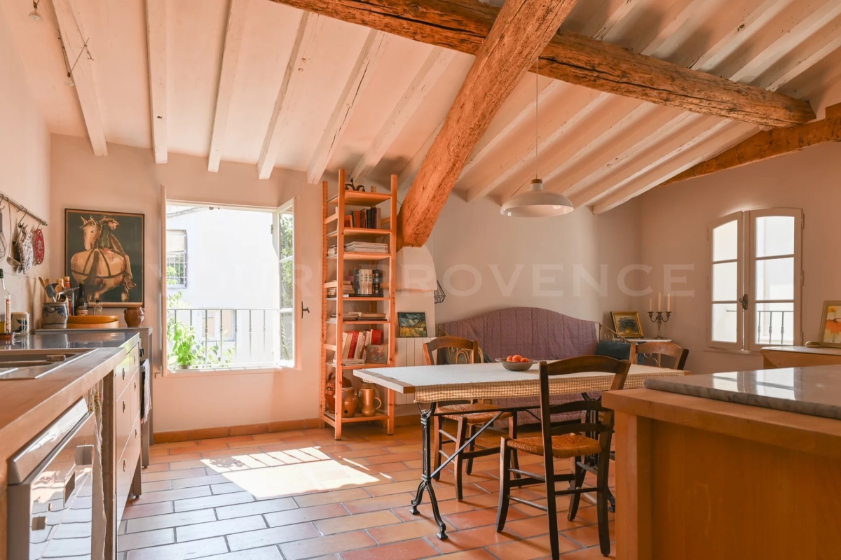 Appartement de luxe à vendre à L Isle-sur-La-Sorgue, 210 000 €, Photo 2