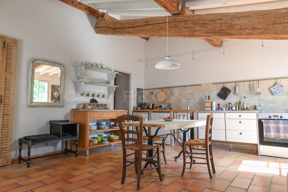 Appartement de luxe à vendre à L Isle-sur-La-Sorgue, 210 000 €, Photo 5