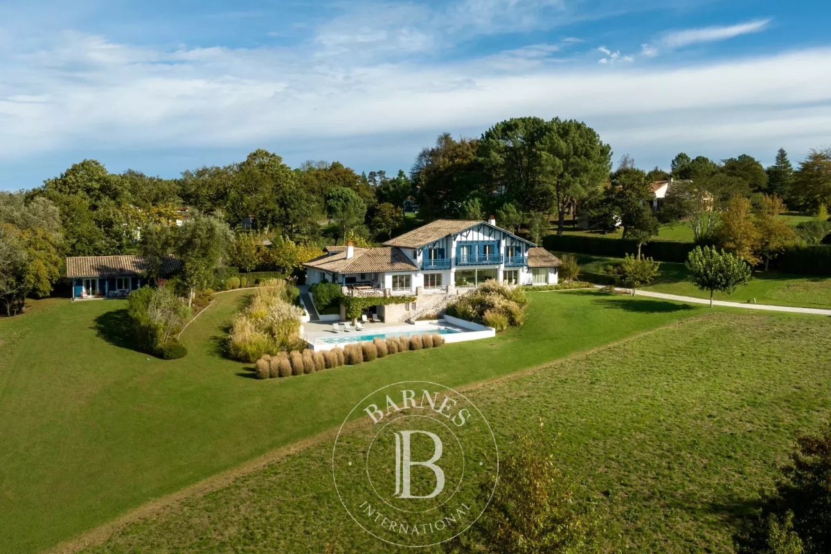 Luxury House for sale in Arbonne, 3 990 000 €, Photo 2