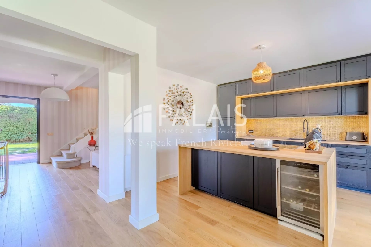 Luxury House for sale in Roquebrune-Cap-Martin, 2 800 000 €, Photo 3