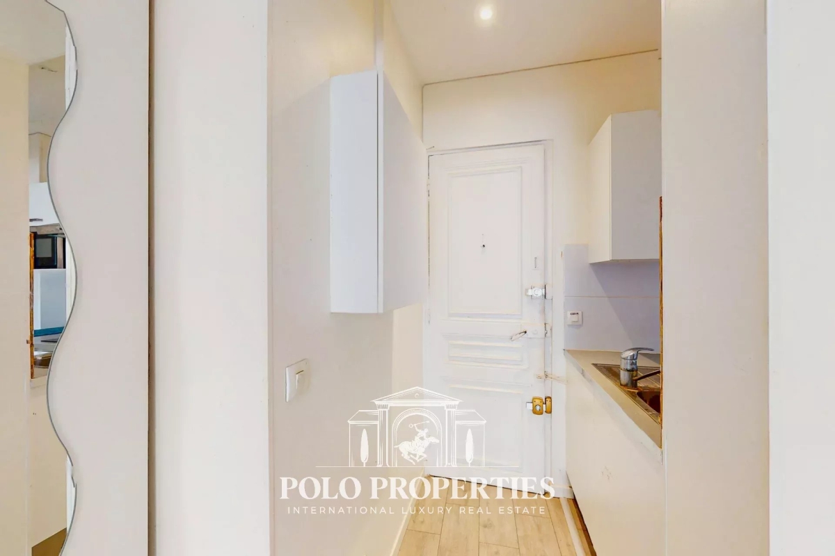 Luxury Apartment for sale in Paris 11ème, 199 000 €, Photo 5