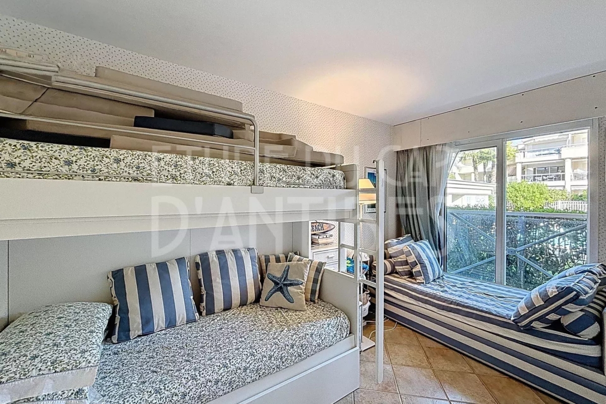 Luxury Apartment for sale in Antibes, 870 000 €, Photo 6