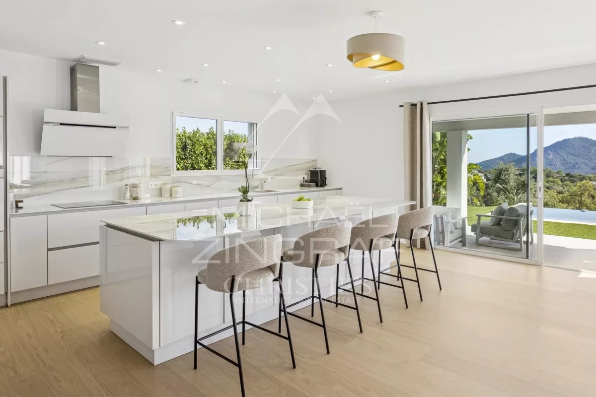 Maison de luxe à vendre à Mandelieu-la-Napoule, 1 950 000 €, Photo 6