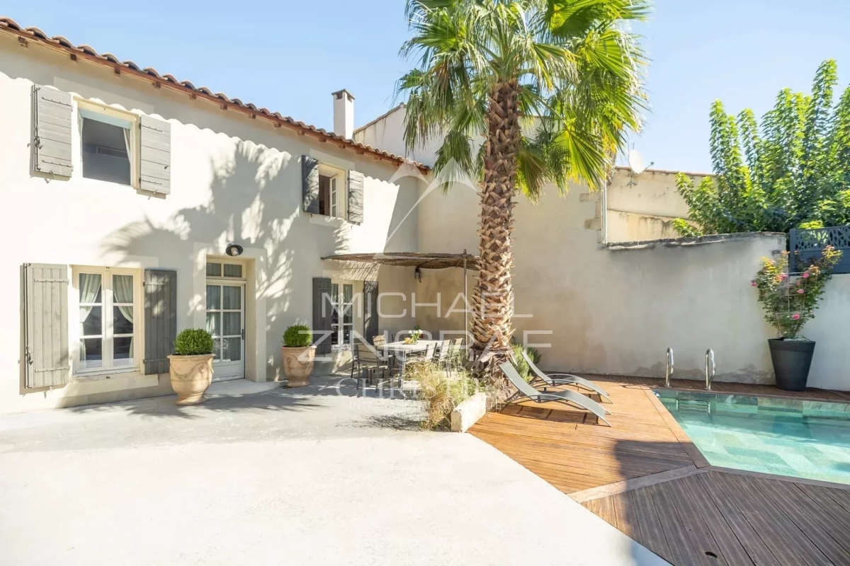 Luxury House for sale in Eyragues, 1 110 000 €, Photo 2