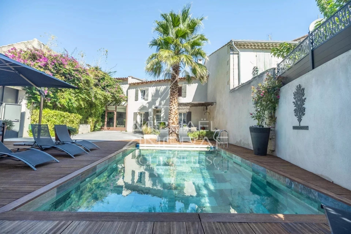 Luxury House for sale in Eyragues, 1 110 000 €, Photo 3