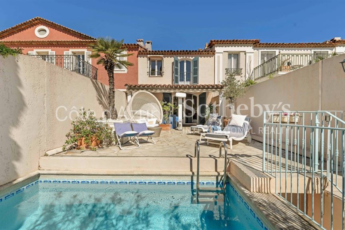 Luxury House for sale in Port Grimaud, 1 850 000 €, Photo 1