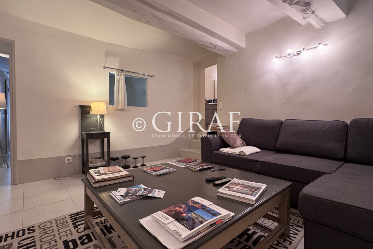 Luxury Apartment for sale in Saint-Paul-de-Vence, 240 000 €, Photo 1