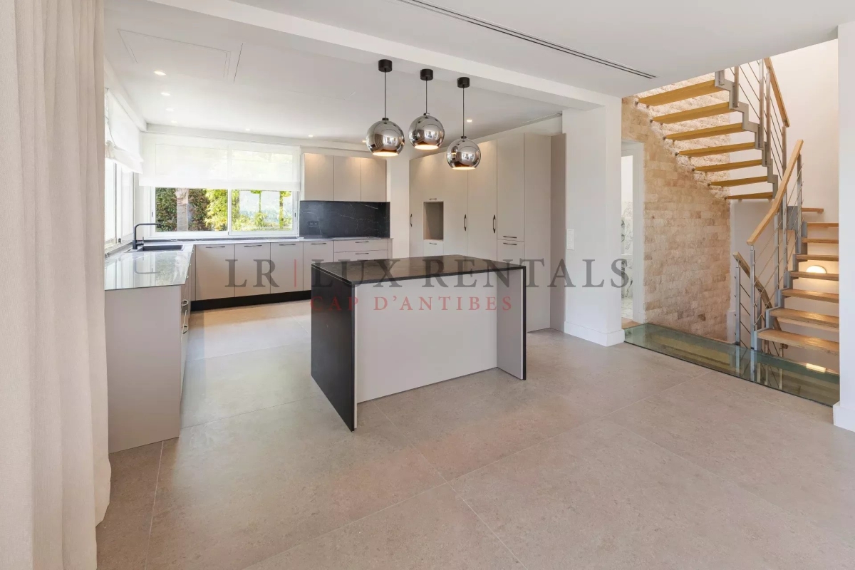 Luxury House for sale in Antibes, 3 990 000 €, Photo 4