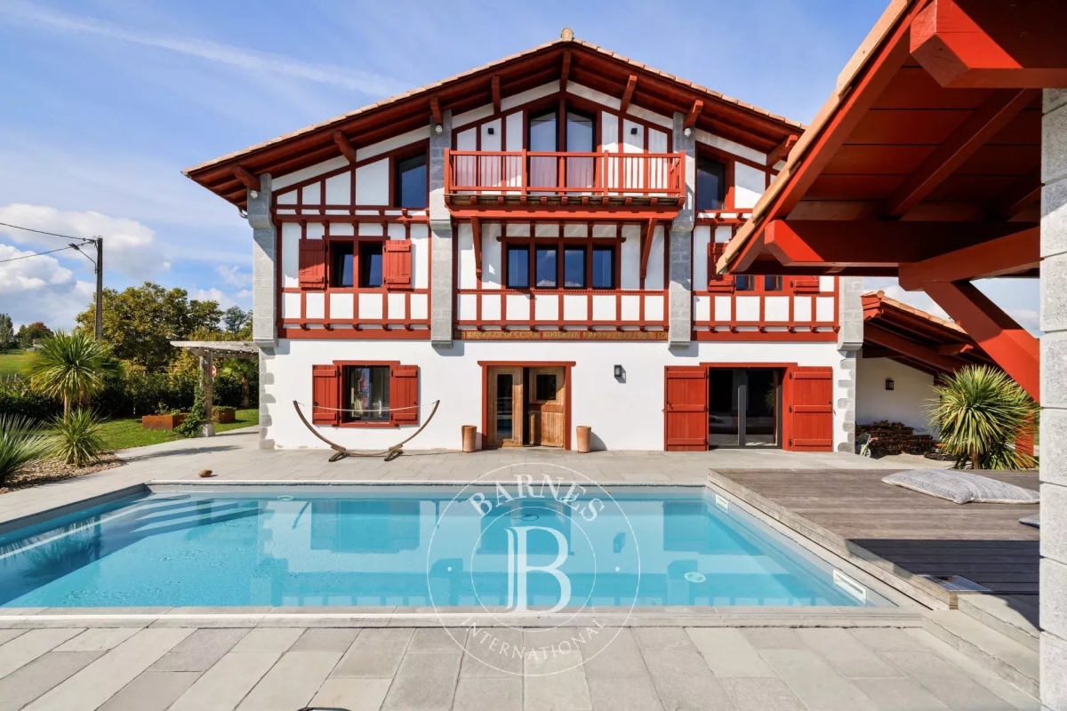 Luxury House for sale in Larressore, 1 800 000 €, Photo 1