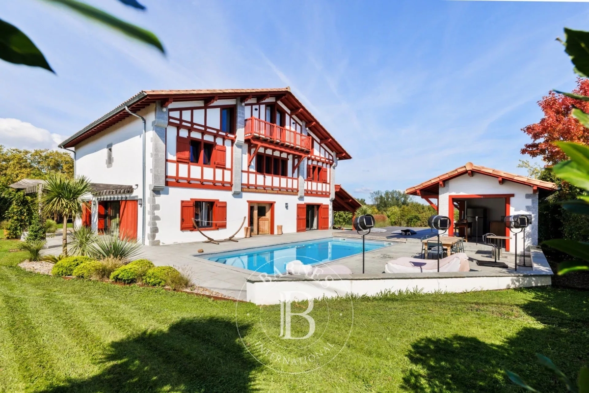 Luxury House for sale in Larressore, 1 800 000 €, Photo 2