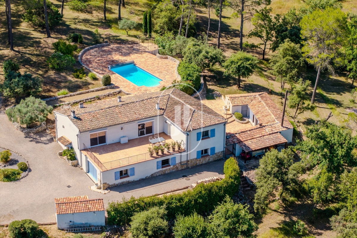 Luxury House for sale in Taradeau, 1 590 000 €, Photo 1