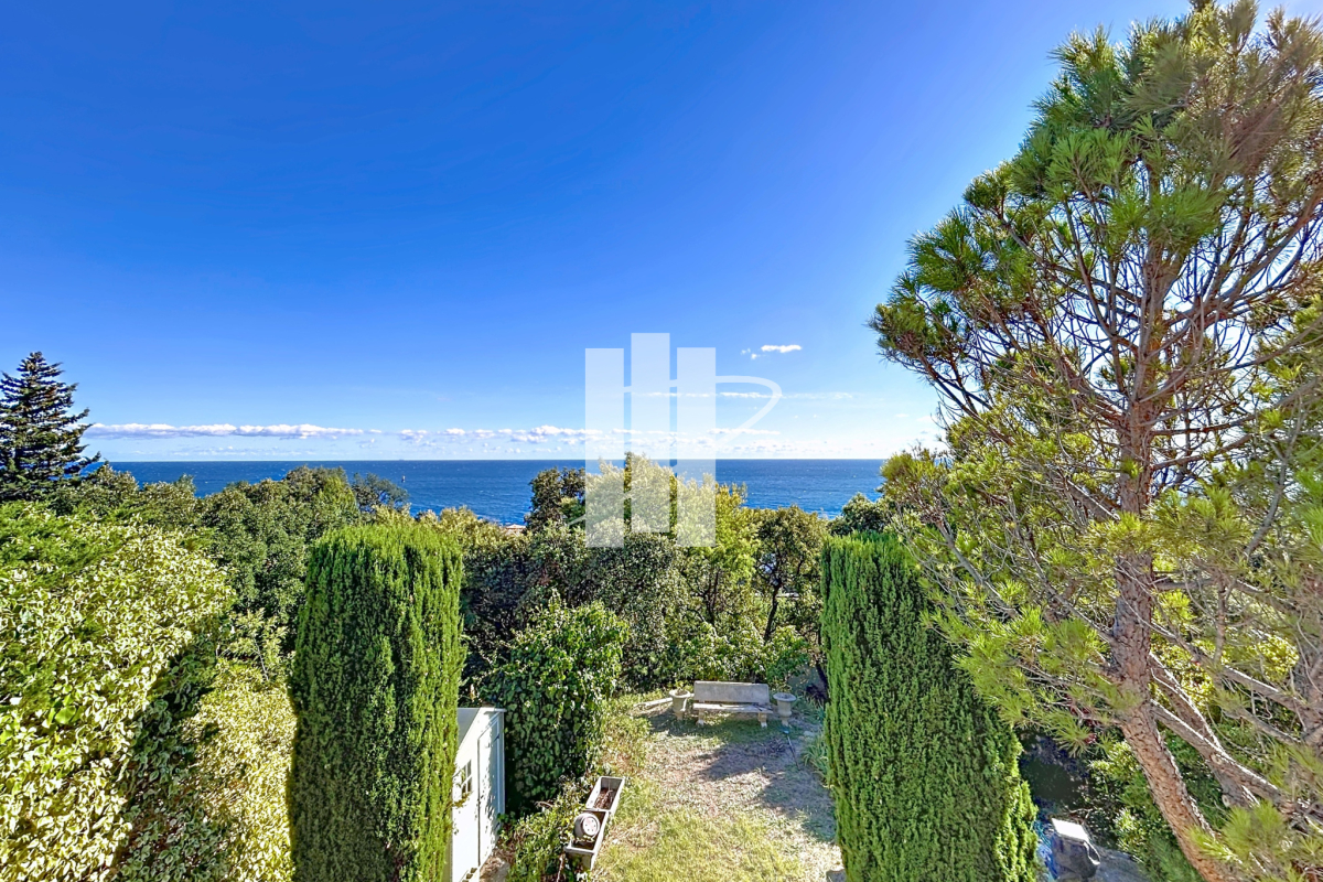 Maison de luxe à vendre à Saint-Raphaël, 799 000 €, Photo 1