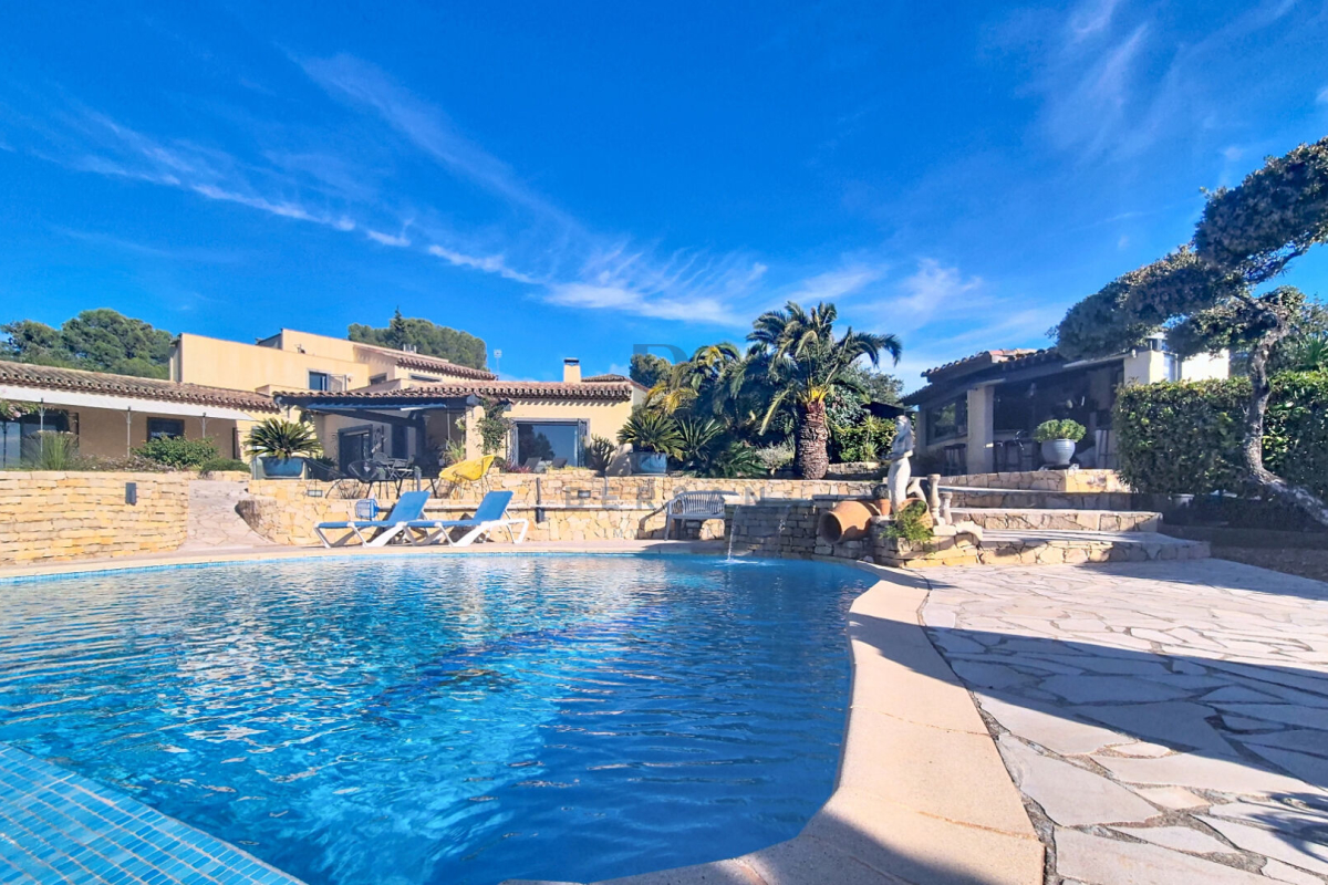 Maison de luxe à vendre à Saint-Raphaël, 1 145 000 €, Photo 4