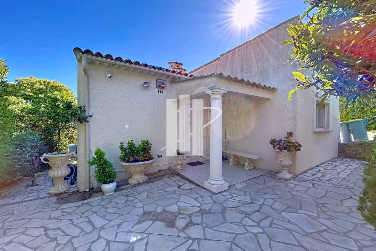 Maison de luxe à vendre à Saint-Raphaël, 799 000 €, Photo 6